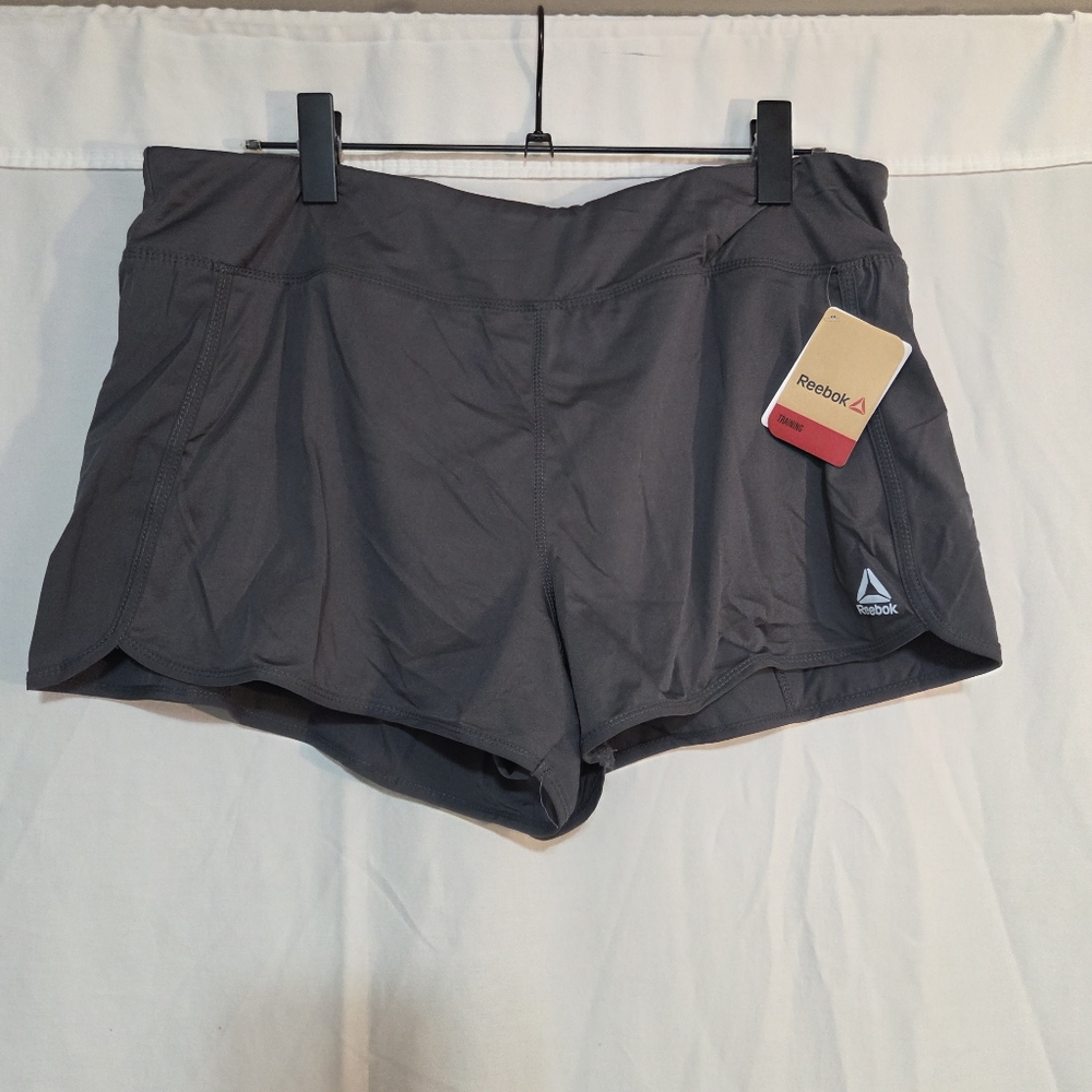 Reebok XL Women's Gray Moisture Wicking Training Shorts w Built-in Underwear NWT